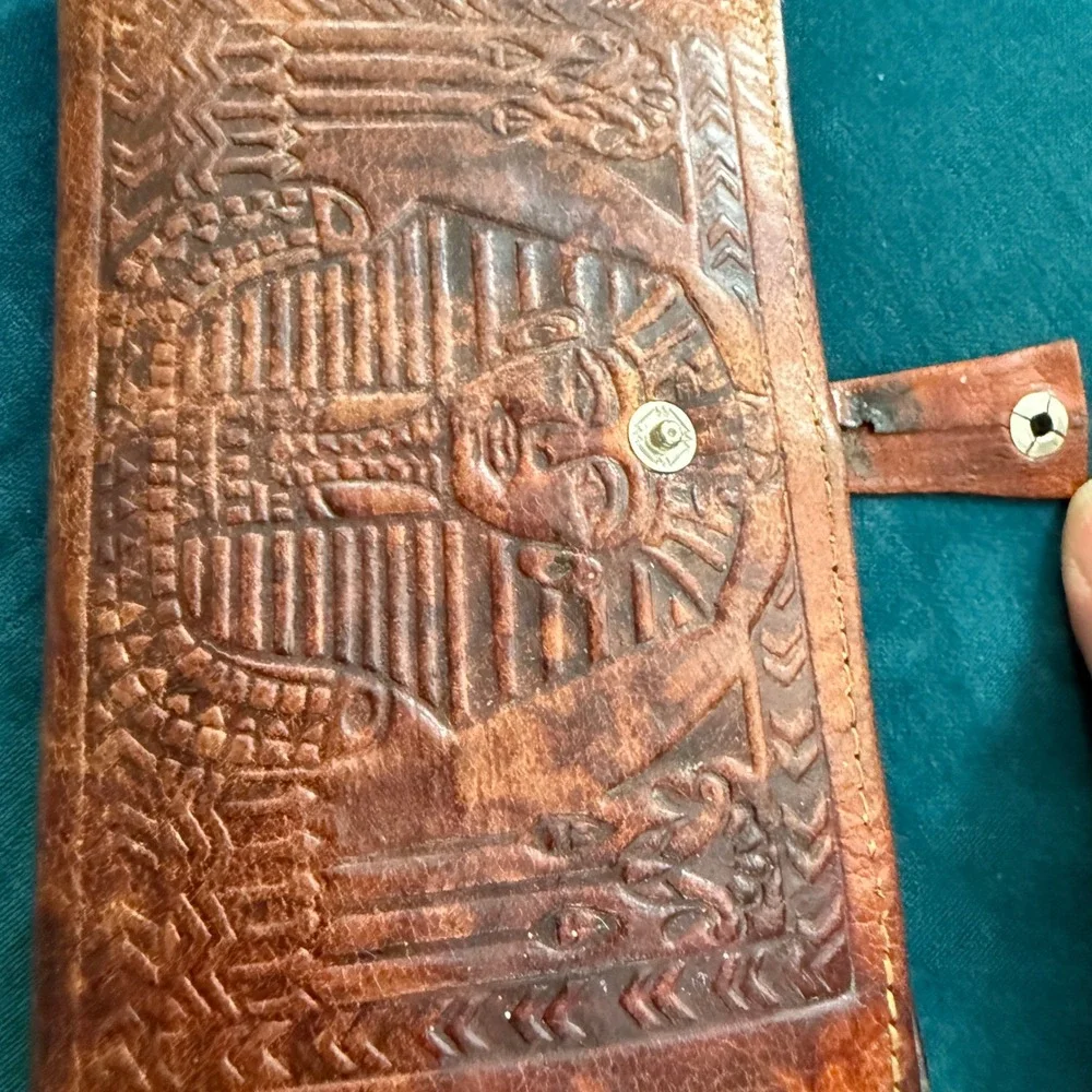 Vintage Hand Tooled Leather Egyptian‎ Pharaoh King Tut Wallet Brown Kiss Lock